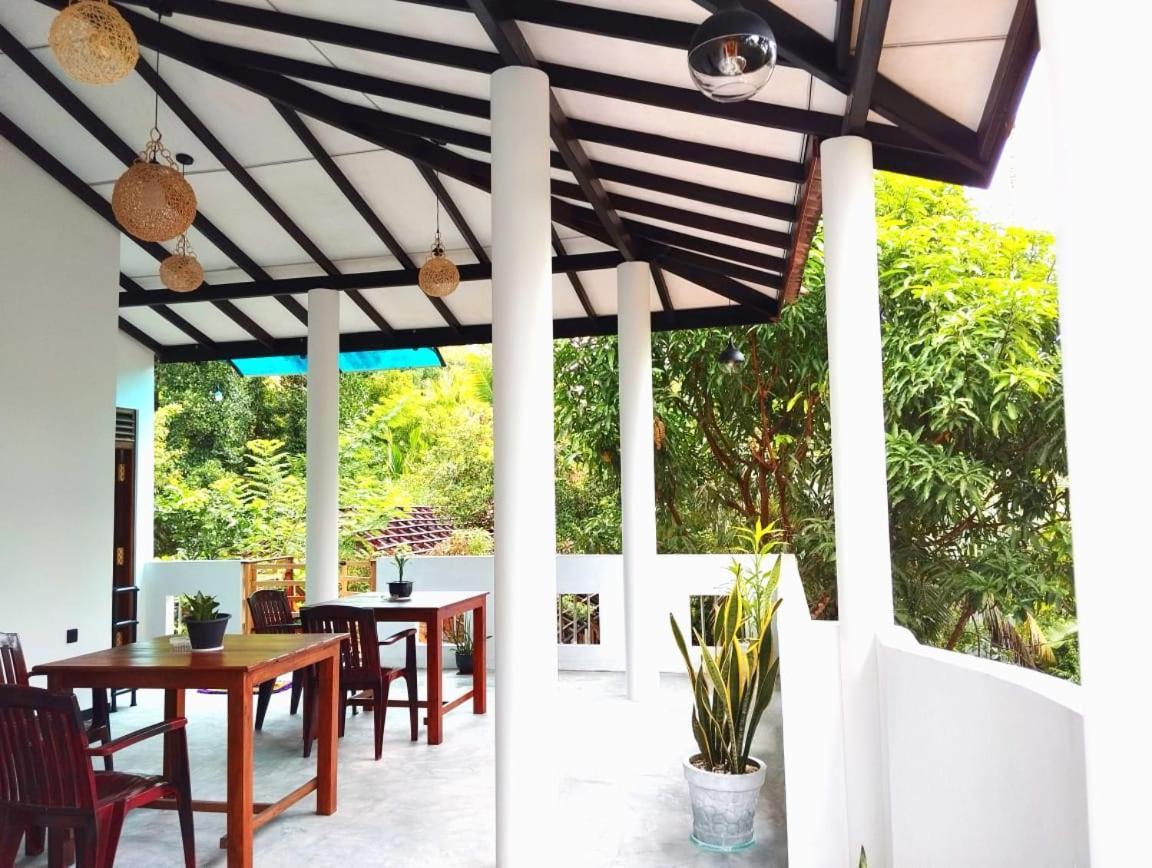 Mirissa Villa Green Pepper Exterior photo